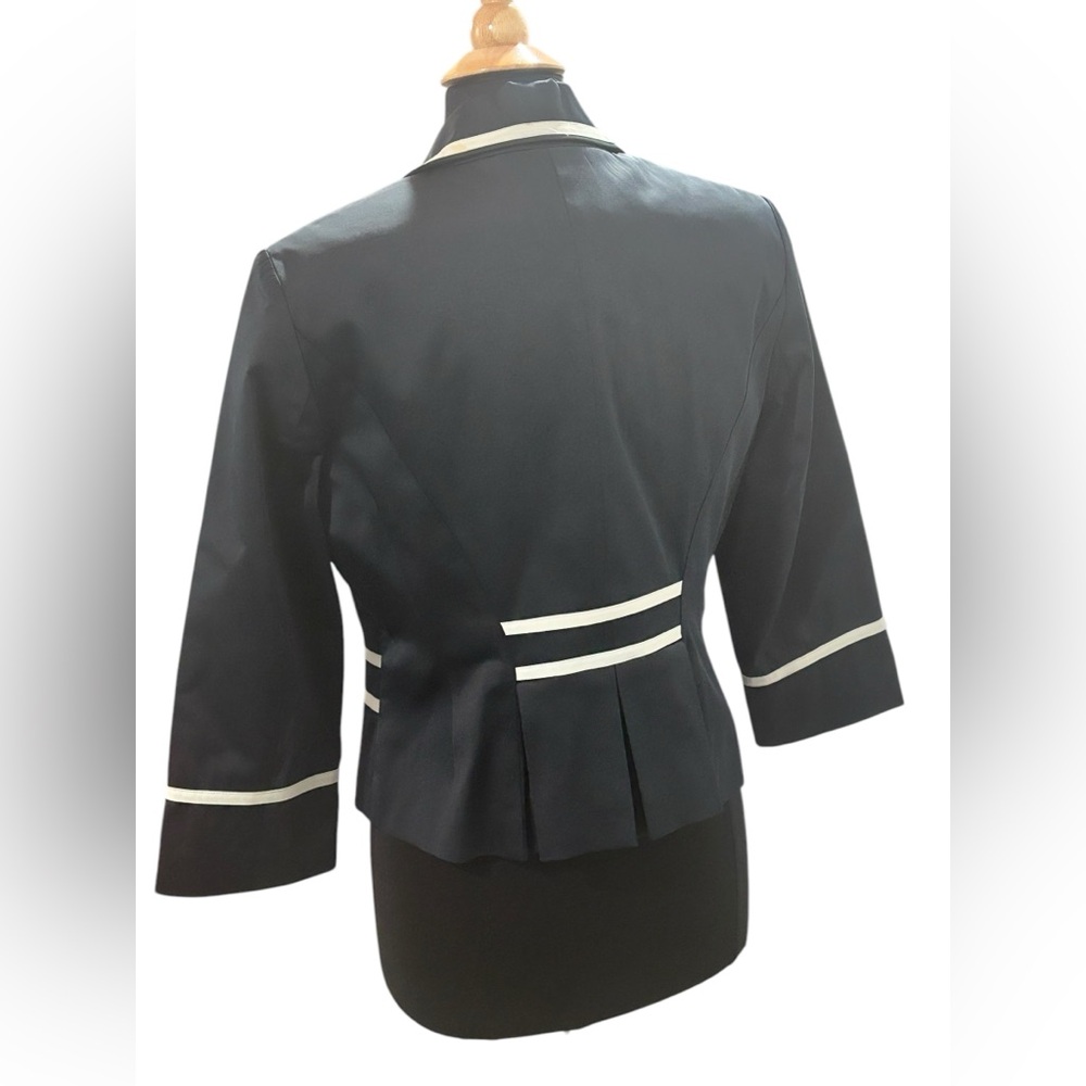 Sharagano’s Women’s Navy Blue Blazer w/ White Trim-size 12 - Picture 5 of 11